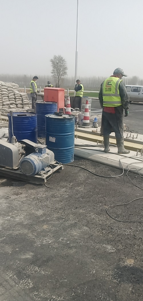 广华办事处公路路基回填土压密注浆